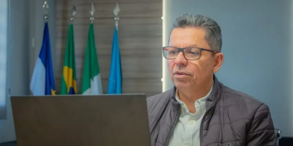 Os representantes do Comando de Greve apresentaram questionamentos sobre a posição do Governo, os quais foram respondidos pelas reitoras e pelos reitores