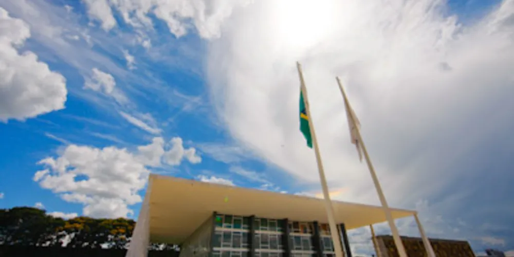 Para o ministro Dias Toffoli, a decisão do TSE não apresenta ilegalidade, mas a do TRE-PR ofende a legislação eleitoral ao determinar a diplomação de Itamar Paim