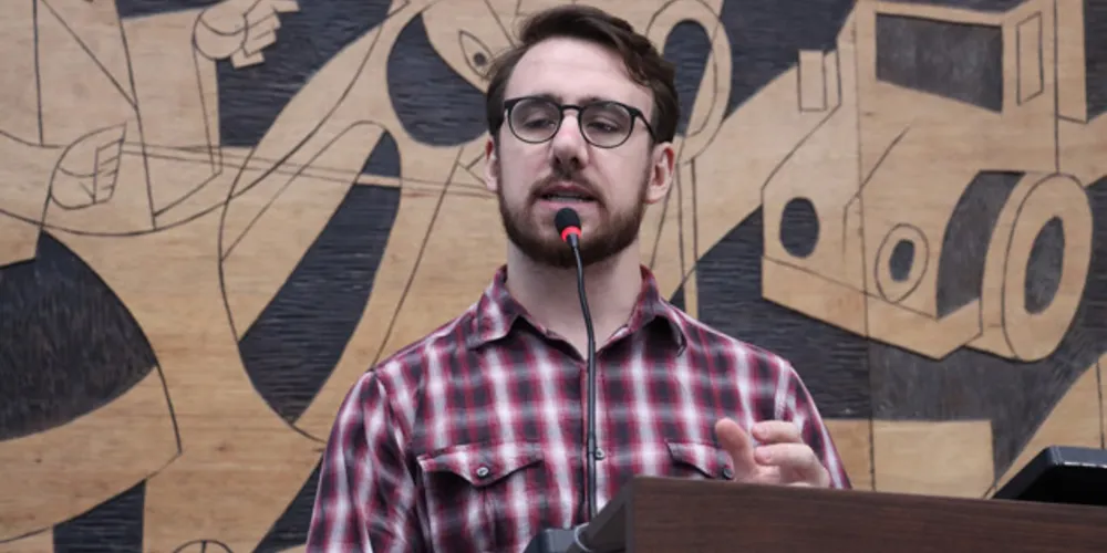 Parlamentar usou palanque da Casa e trouxe mais detalhes sobre tentativa de suborno durante a CPI da Saúde, em novembro de 2022.