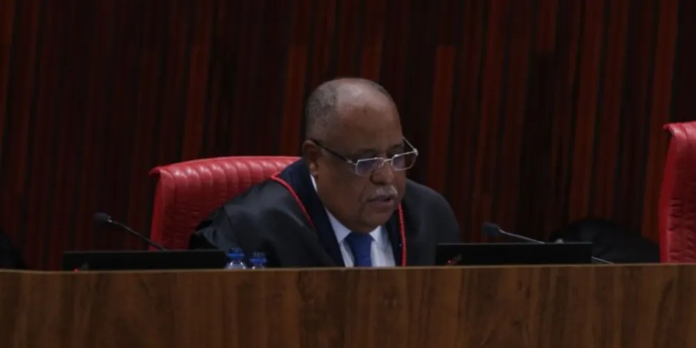 Relator do caso, ministro Benedito Gonçalves votou pela condenação de Bolsonaro