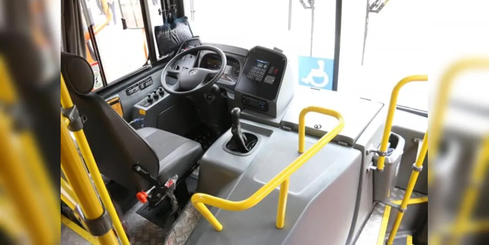 Empresa abre vaga para motorista de ônibus