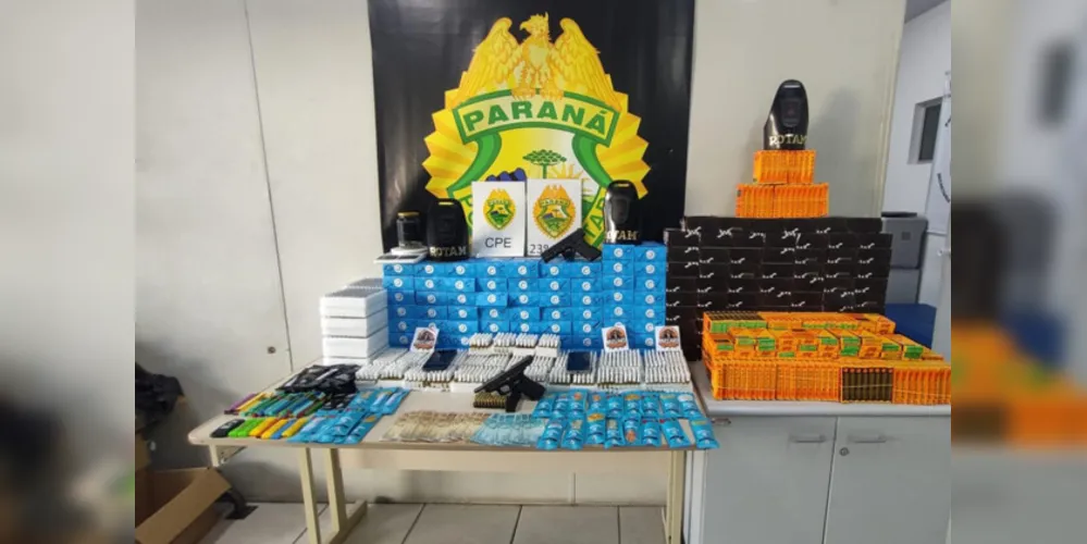 Ao todo, foram apreendidos 1.570 Vapers, 1.149 refis e 38 canetas prontas com maconha