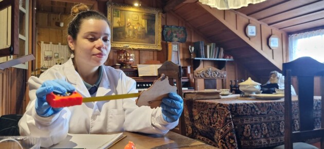 A historiadora Juliana Bellafronte, que integra o Núcleo de História e Patrimônio, dedicou três meses para fazer o arrolamento