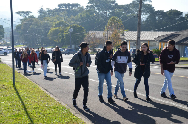 O Governo do Estado lançou o 2º Vestibular Unificado com 996 vagas para cinco cursos de graduação, sendo 540 vagas para a Universidade Estadual de Ponta Grossa (UEPG) e 456 para a Universidade Estadual do Centro-Oeste (Unicentro).