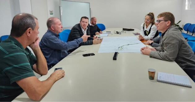 Vice-prefeito Potinho participou de uma reunião com representantes 
da empresa Klabin em Telêmaco Borba para tratar do Contorno Sul