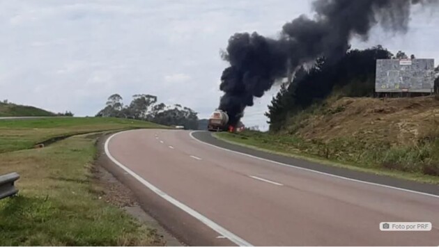 Pista Ponta Grossa/Curitiba foi fechada no começo da tarde desta quarta-feira (21)