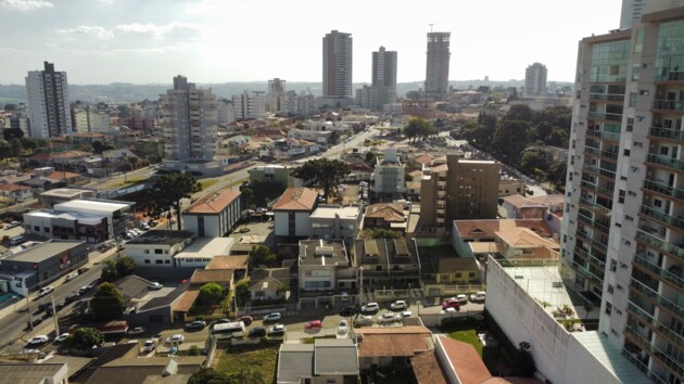 Em Ponta Grossa, a mínima esperada para esta sexta-feira é de 14°C. Já a máxima atinge os 24°C.