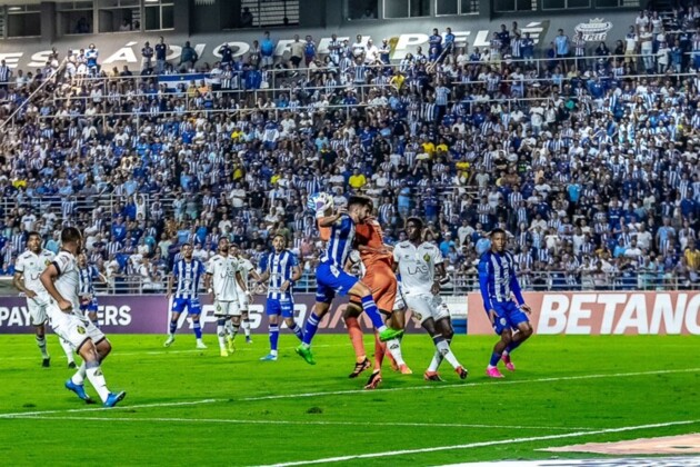 Bom público acompanhou o duelo nesta terça