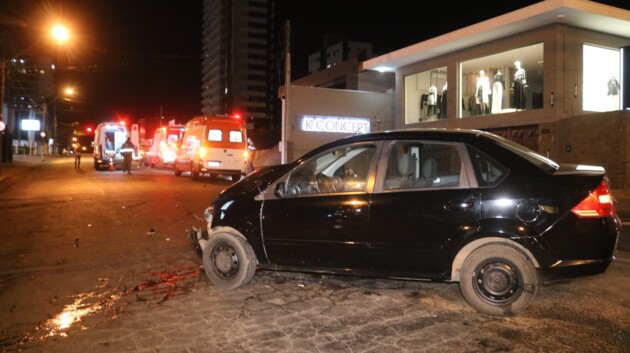 Acidente aconteceu no cruzamento das ruas Coronel Dulcídio com Ricardo Lustosa Ribas