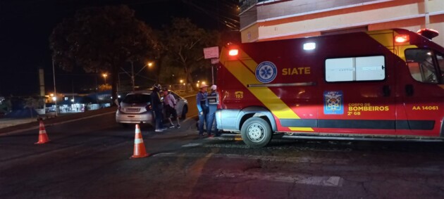 Colisão aconteceu na esquina entre as ruas Ermelino de Leão e Enfermeiro Paulino, ao lado do Shopping Palladium