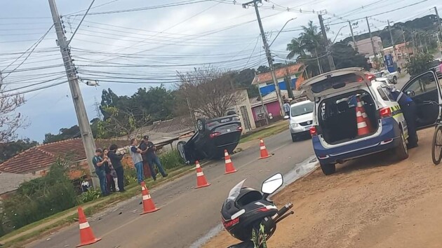 Equipes do Departamento de Trânsito foram ao local