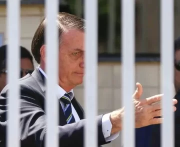Bolsonaro negou irregularidades e voltou a chamar a operação de “esculacho”