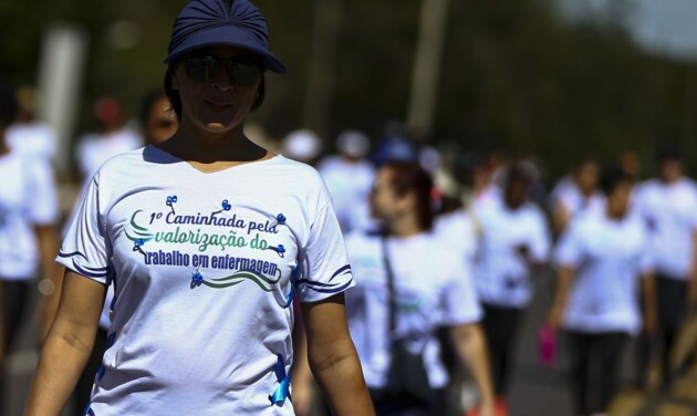 Caminhada aconteceu neste domingo, na capital federal