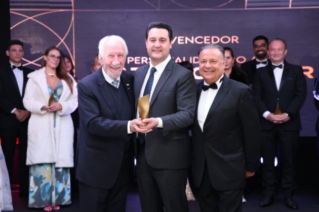 Prêmio Personalidades homenageia 40 pessoas por sua contribuição ao Paraná, em festa oferecida pelo Grupo Ric no Museu Oscar Niemeyer para 360 convidados