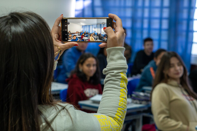 Essas imagens não ficam armazenadas no dispositivo ou com os docentes