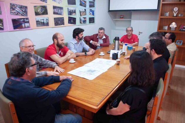 O encontro abordou um convênio para elaboração de projetos complementares para construção do prédio