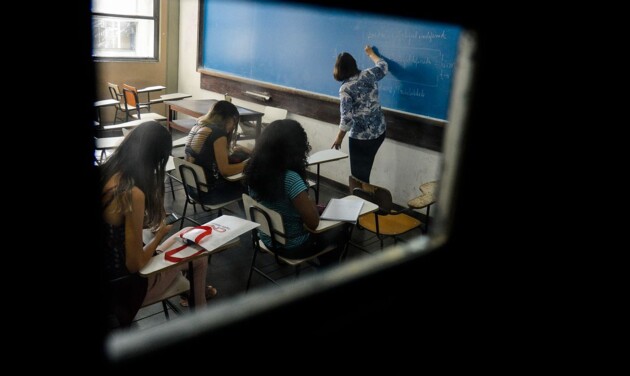 Pelo menos 23% das pessoas ouvidas na pesquisa avaliaram a educação pública como ruim ou péssima