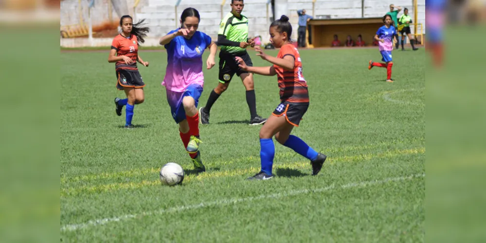 A etapa de futebol de campo da 69ª edição dos JEPS é disputada em duas categorias – de 12 a 14 anos (Ensino Fundamental) e 15 a 17 anos (Ensino Médio)