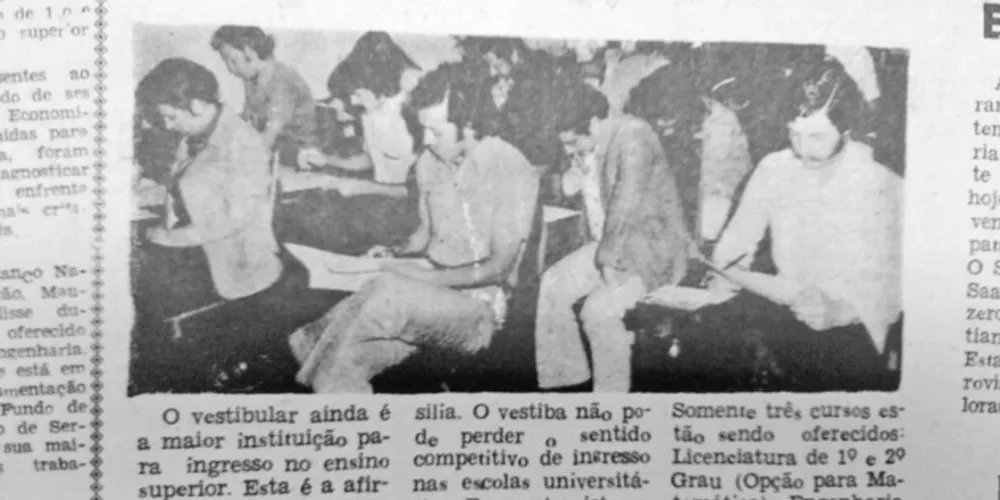 No dia 05 de novembro de 1975 o JM noticiou a abertura das inscrições para o vestibular da UEPG