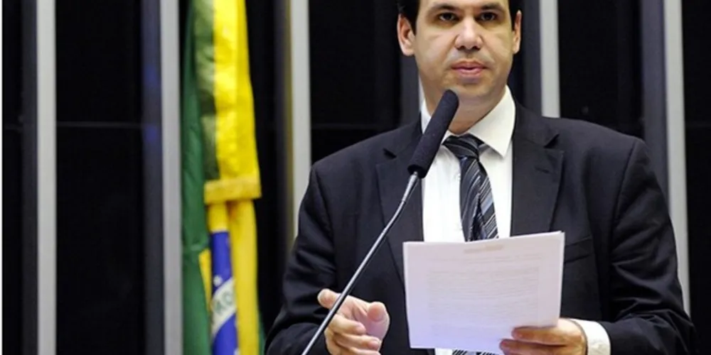 O presidente da CPI, Aureo Ribeiro (foto), afirma que está "configurado o esquema de pirâmide da 123 Milhas a partir da venda e cancelamento dos pacotes de viagens".