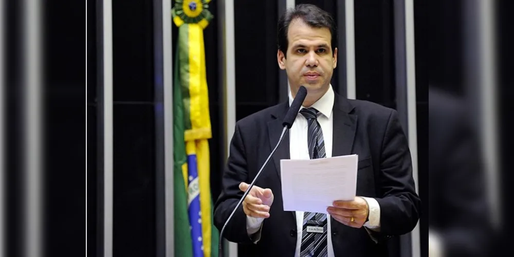 O presidente da CPI, Aureo Ribeiro (foto), afirma que está "configurado o esquema de pirâmide da 123 Milhas a partir da venda e cancelamento dos pacotes de viagens".