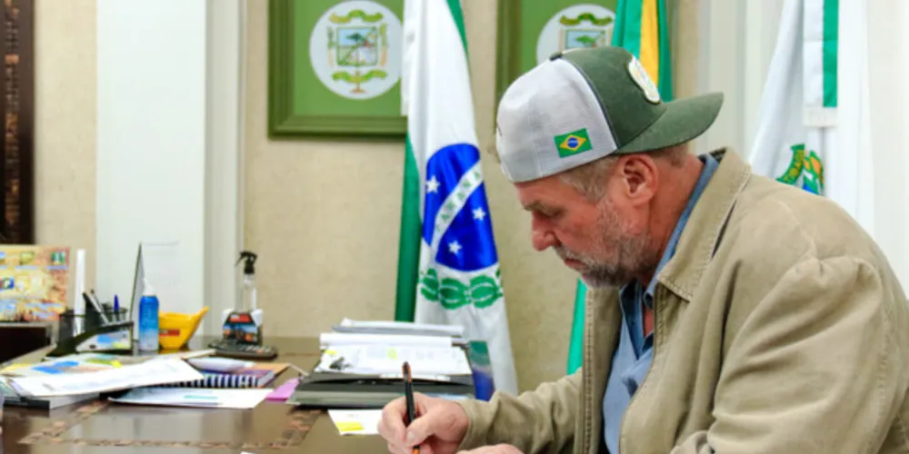 Prefeito de Tibagi, Artur Butina, afirmou que o município atua 
em diversas frentes para garantir novas moradias populares