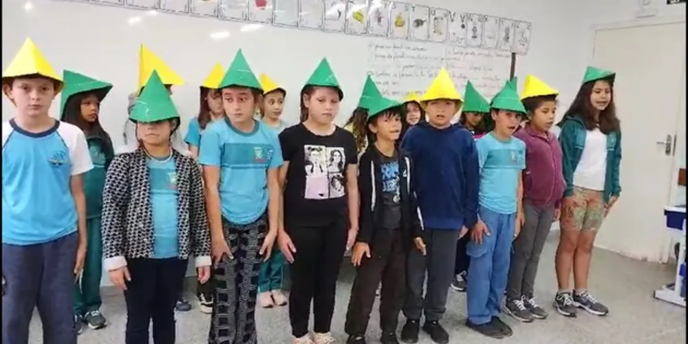 Educandos produziram poesia e apresentaram em conjunto