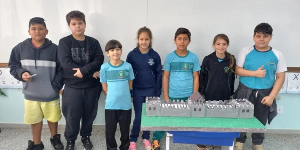 Estudantes gravaram vídeos explicando mais sobre esta importante construção da humanidade