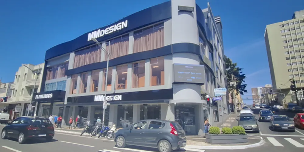 #REINAUGURAÇÃO 🗣️➡️ A arquiteta e gerente da MM Design, Amanda Maira Bueno Ferreira, explica as novidades da loja.