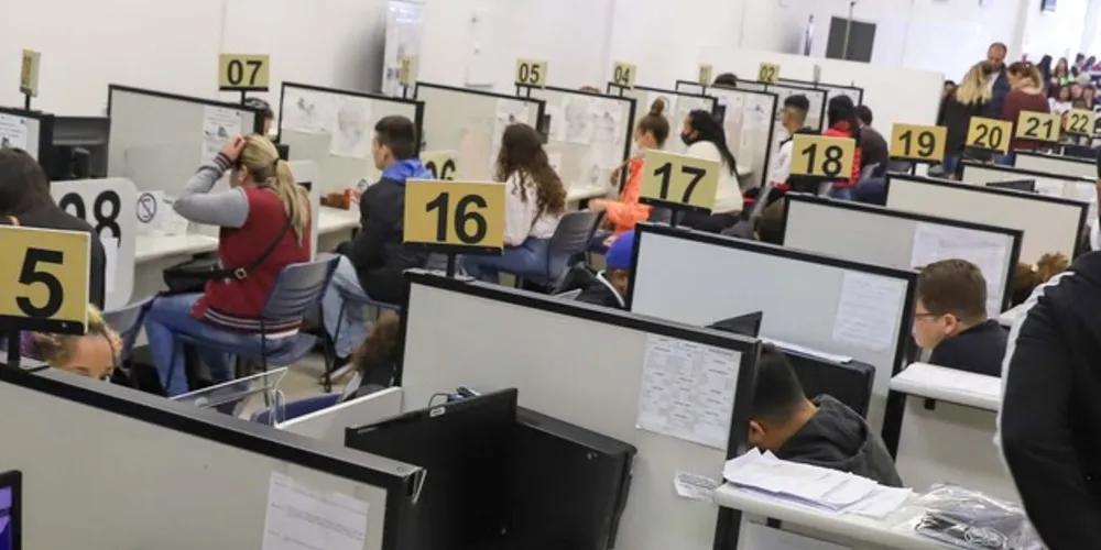 Estado promove mutirão de emprego com 1.784 vagas para operador de telemarketing na Agencia do Trabalhador