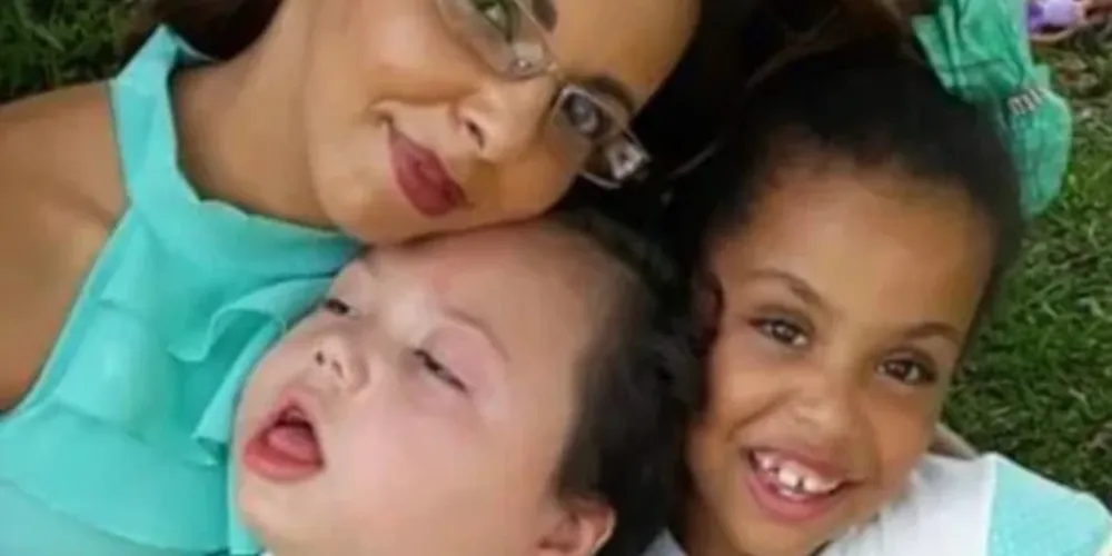 Ellen tem tumores pelo corpo e deve passar por três cirurgias