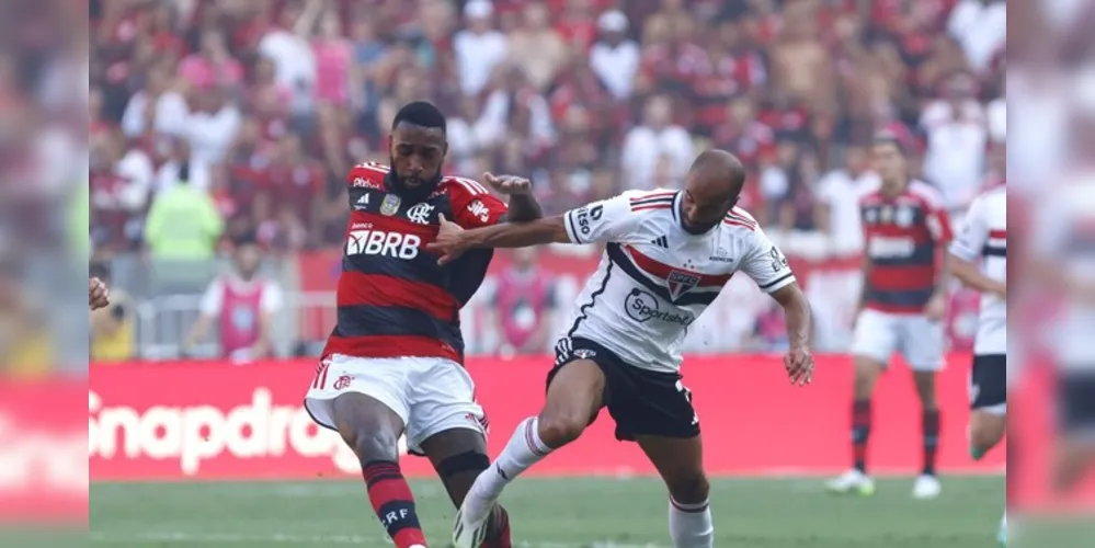 Na partida de ida o Tricolor Paulista foi melhor e venceu o jogo por 1 a 0, em pleno estádio do Maracanã