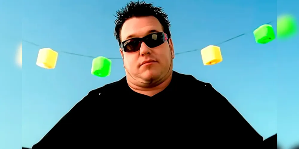 Steve Harwell, vocal da banda Smash Mouth se despede com 56 anos