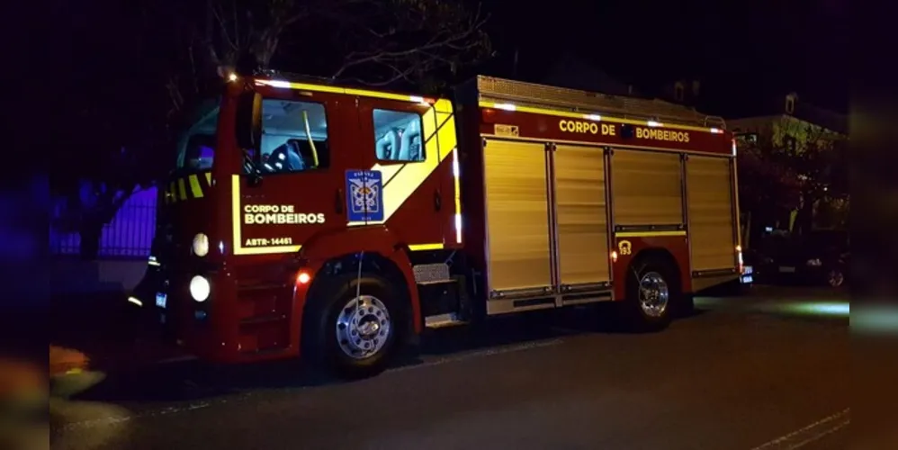 Equipes do Corpo de Bombeiros foram acionadas