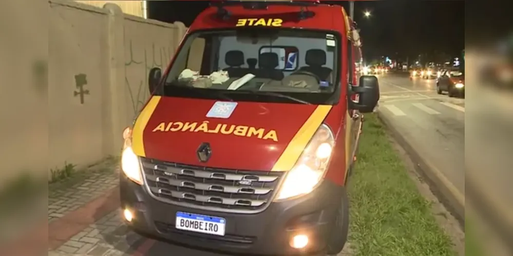 Equipes do Corpo de Bombeiros foram acionadas ao local