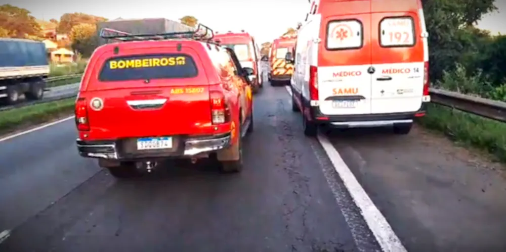 Acidente aconteceu na BR-376, sentido Ponta Grossa-Curitiba