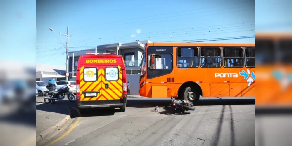 Equipes do Corpo de Bombeiros foram acionadas para atender a situação