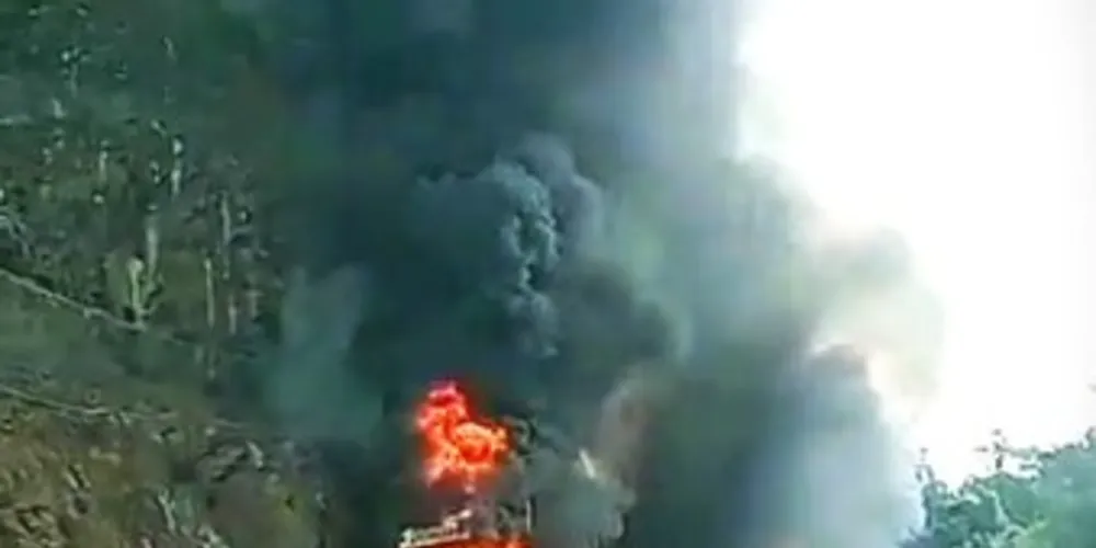 Imagens encaminhadas ao Portal aRede mostram a proporção do incêndio