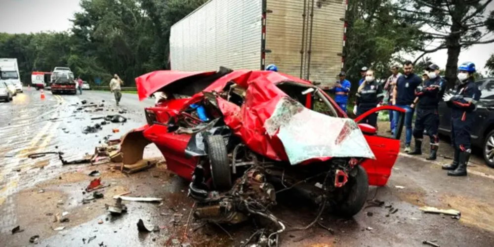 Outra pessoa ficou em estado gravíssimo com a colisão