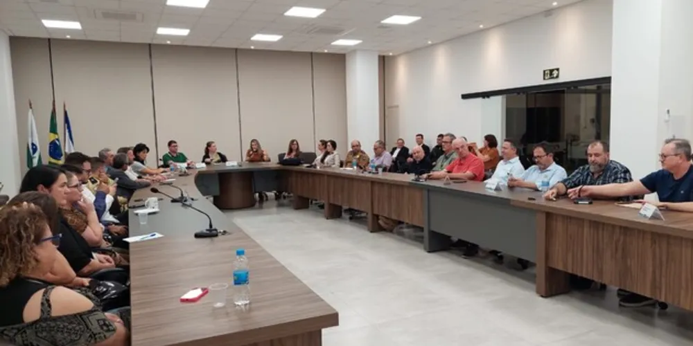 O encontro ocorreu na sede da  Acipg, na última segunda-feira