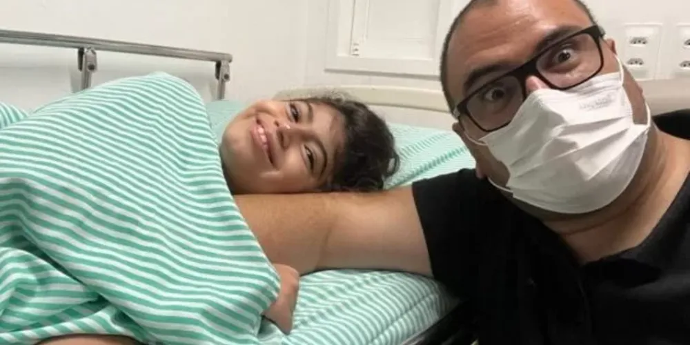 Alice foi internada por não conseguir andar direito