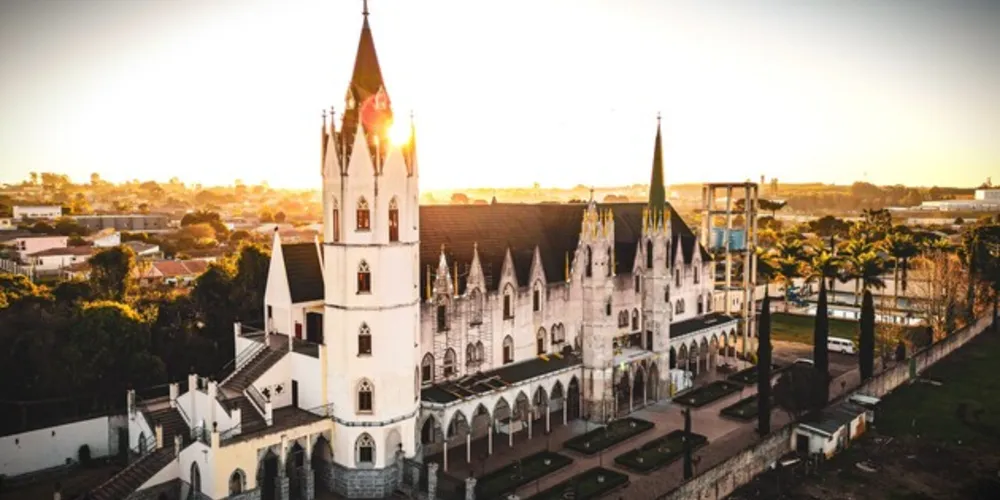 Capela São Paulo Apóstolo fica na região de Uvaranas, em Ponta Grossa