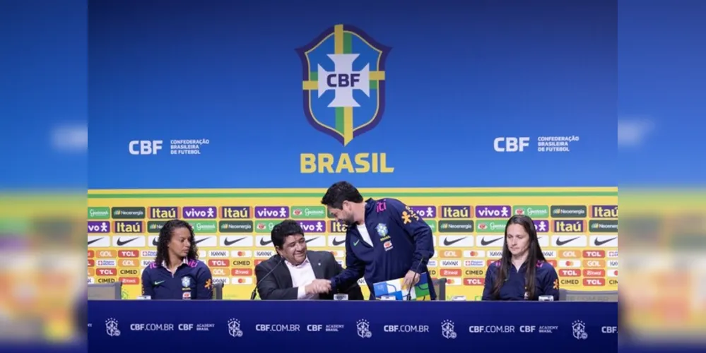 Arthur Elias foi apresentado como novo técnico da Seleção Brasileira Feminina