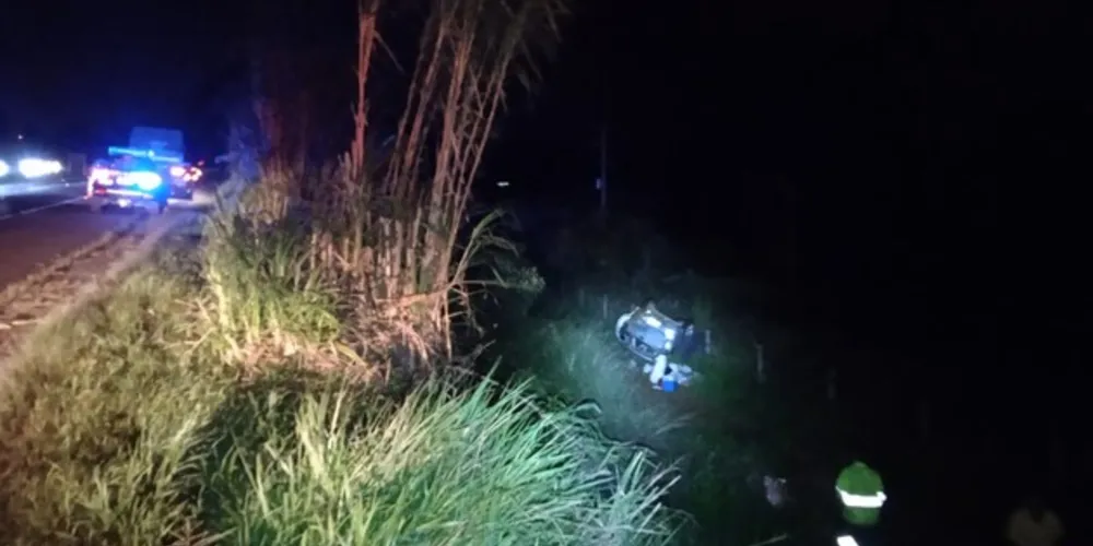 Acidente na BR-376 aconteceu por volta das 19h50 deste domingo (10)