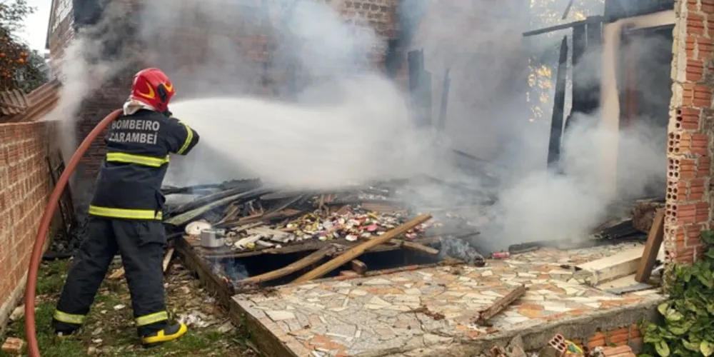 Bombeiros foram acionados para atender a situação
