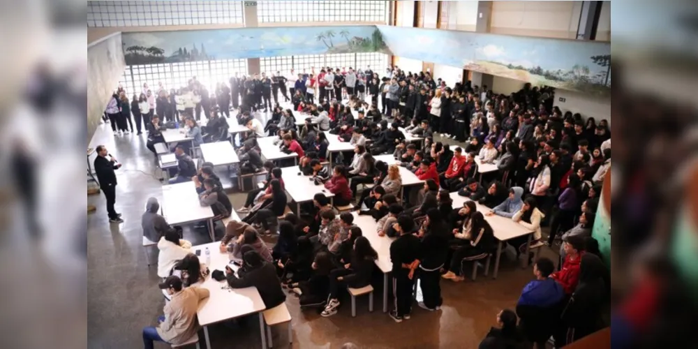 Evento aconteceu na manhã desta terça-feira (25), com 600 estudantes