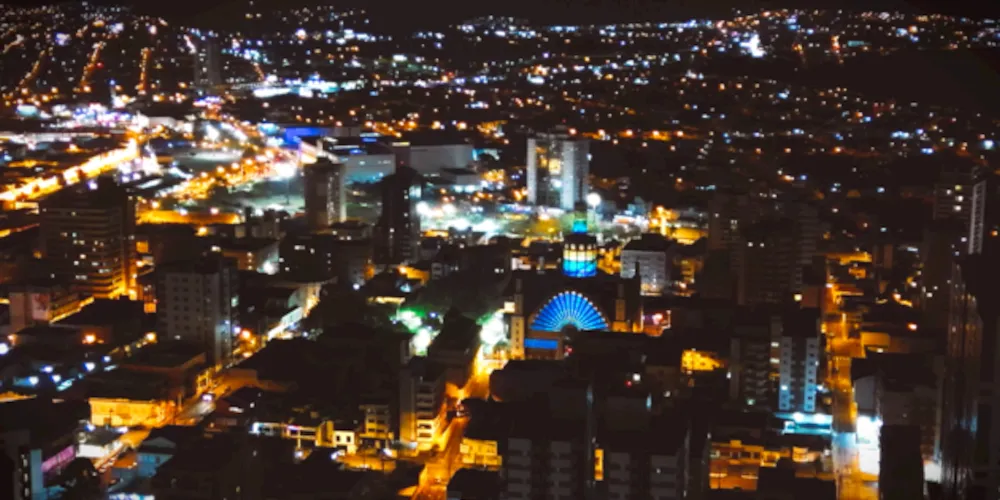 Vídeo mostra o período da noite na região central de Ponta Grossa