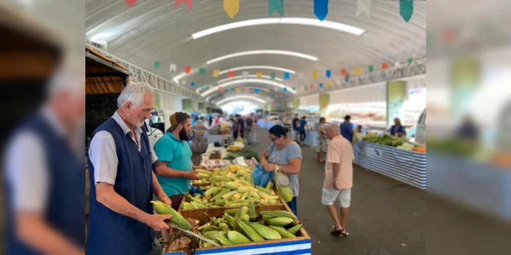 Feira de Sant'Ana terá mais de 120 expositores comercializando produtos