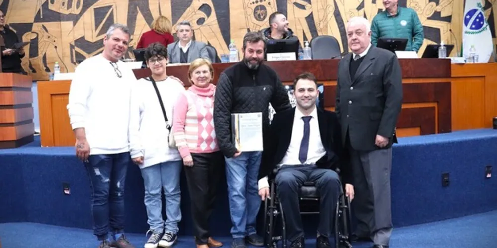 Secretário esteve no Poder Legislativo de Ponta Grossa