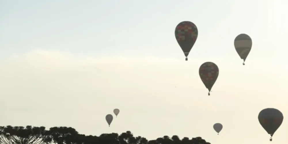 O evento prevê a realização de três voos diários